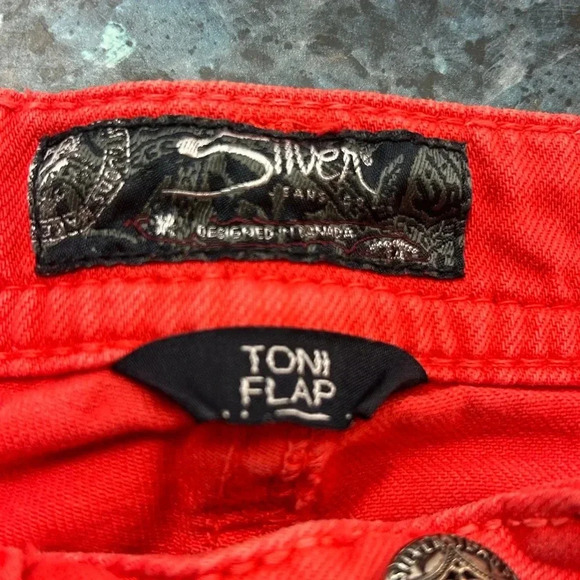 Silver Toni Flap  Shorts - Picture 3 of 6